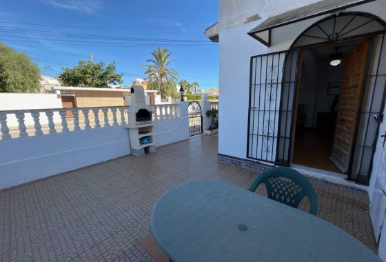 Venta - Apartamento / Piso -
Torrevieja