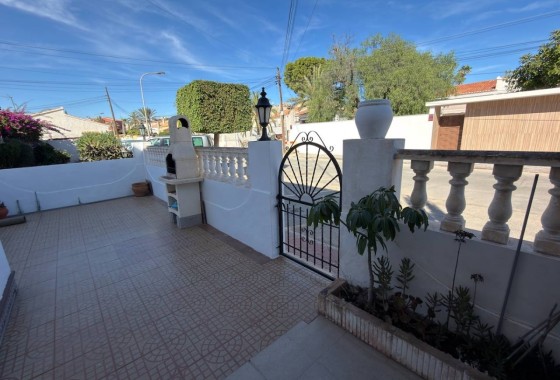 Venta - Apartamento / Piso -
Torrevieja