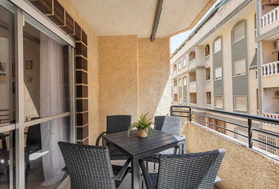 Sprzedaż - Apartament / Mieszkanie -
Torrevieja - Playa de los Locos