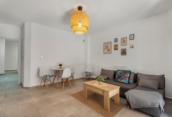 Sprzedaż - Apartament / Mieszkanie -
Torrevieja - Playa de los Locos