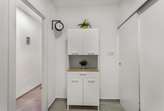 Sprzedaż - Apartament / Mieszkanie -
Torrevieja - Playa de los Locos