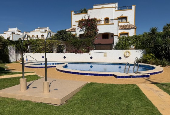 Wiederverkauf - Reihenhaus -
Orihuela - Entre Naranjos - Vistabella Golf