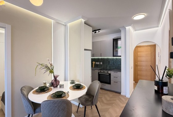 Wiederverkauf - Wohnung / Apartment -
Torrevieja