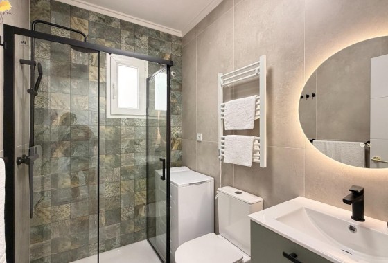 Wiederverkauf - Wohnung / Apartment -
Torrevieja