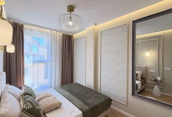 Wiederverkauf - Wohnung / Apartment -
Torrevieja