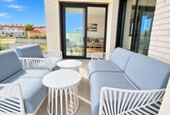 Sprzedaż - Apartament / Mieszkanie -
La Mata