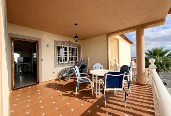 Venta - Apartamento / Piso -
Torrevieja