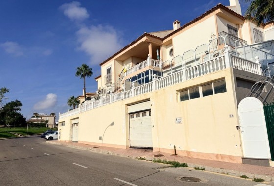 Venta - Apartamento / Piso -
Torrevieja