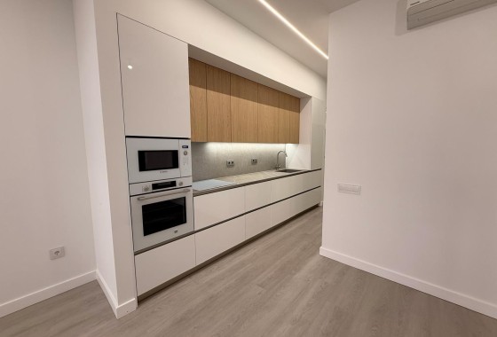 Resale - Apartment / Flat -
Torrevieja - Playa del Cura