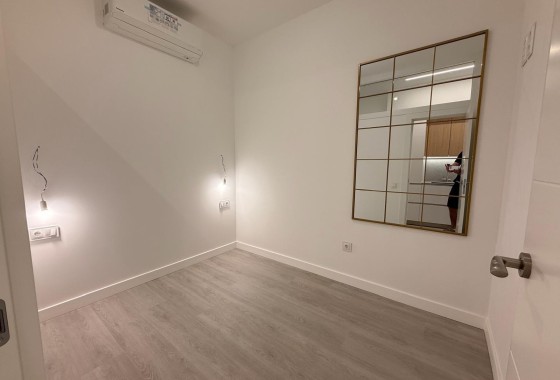 Resale - Apartment / Flat -
Torrevieja - Playa del Cura