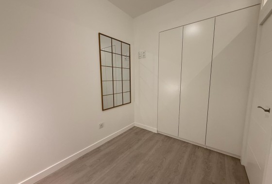 Resale - Apartment / Flat -
Torrevieja - Playa del Cura