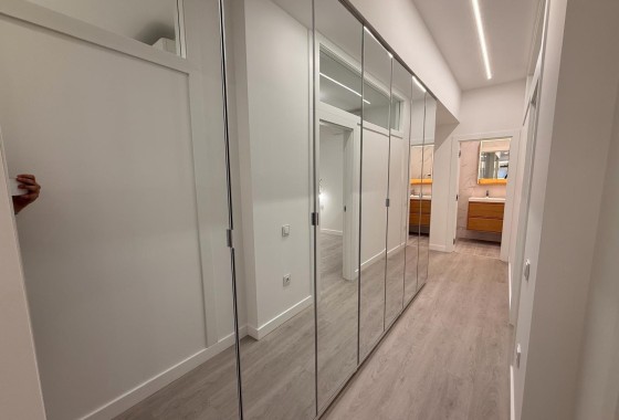 Resale - Apartment / Flat -
Torrevieja - Playa del Cura