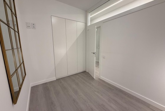 Resale - Apartment / Flat -
Torrevieja - Playa del Cura