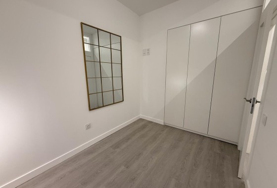 Resale - Apartment / Flat -
Torrevieja - Playa del Cura