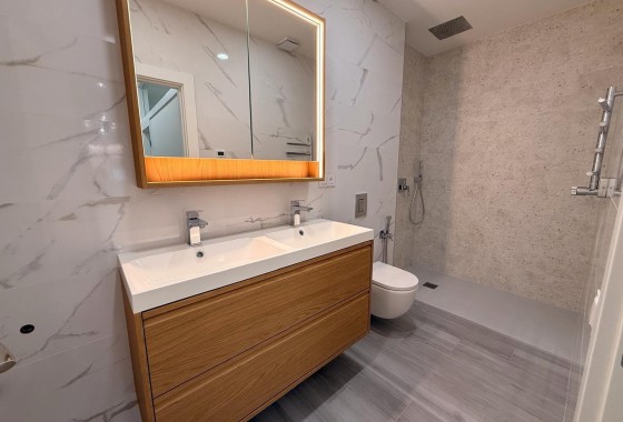 Resale - Apartment / Flat -
Torrevieja - Playa del Cura