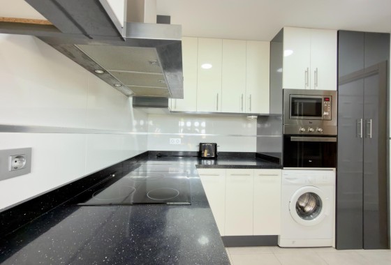 Venta - Apartamento / Piso -
Guardamar del Segura - Urbanizaciones