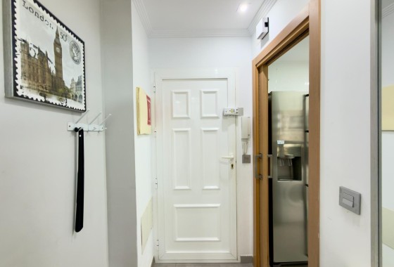 Venta - Apartamento / Piso -
Guardamar del Segura - Urbanizaciones