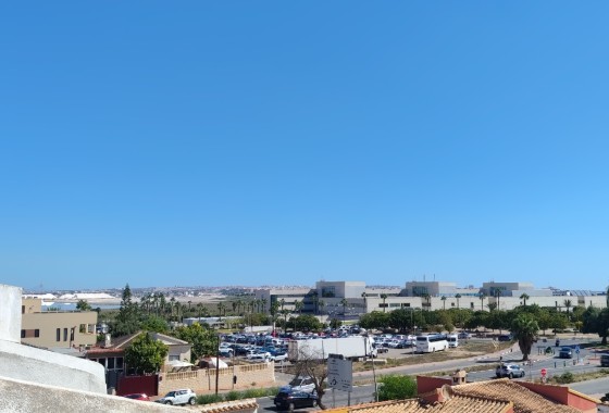 Herverkoop - Rijhuis -
Los Balcones - Los Altos del Edén - Los Balcones