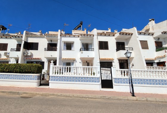 Herverkoop - Rijhuis -
Los Balcones - Los Altos del Edén - Los Balcones