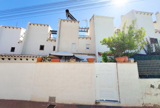 Herverkoop - Rijhuis -
Los Balcones - Los Altos del Edén - Los Balcones