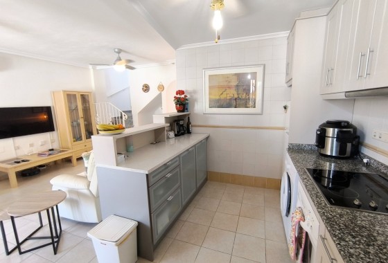 Sprzedaż - Apartament / Mieszkanie -
Jacarilla