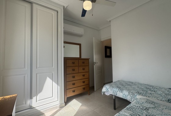 Sprzedaż - Apartament / Mieszkanie -
Jacarilla