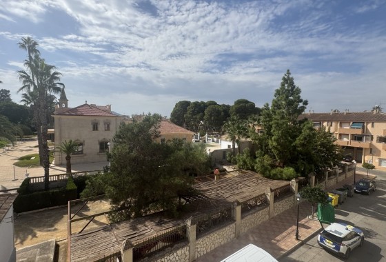 Sprzedaż - Apartament / Mieszkanie -
Jacarilla