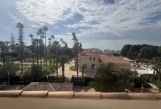 Sprzedaż - Apartament / Mieszkanie -
Jacarilla
