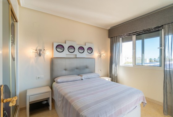 Sprzedaż - Willa wolnostojąca -
Torrevieja - Torre la mata
