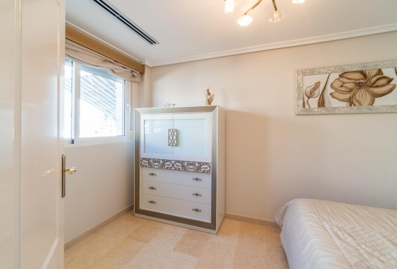 Sprzedaż - Willa wolnostojąca -
Torrevieja - Torre la mata