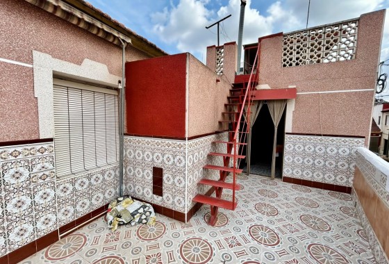 Revente - Maison de ville -
Algorfa