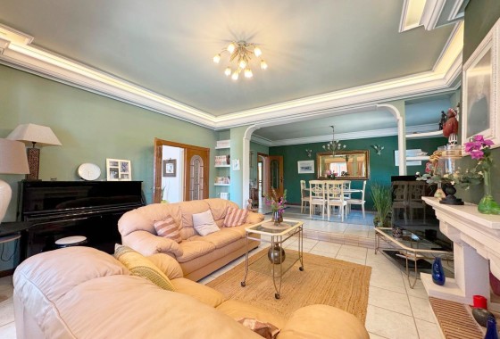 Resale - Detached Villa -
Torrevieja