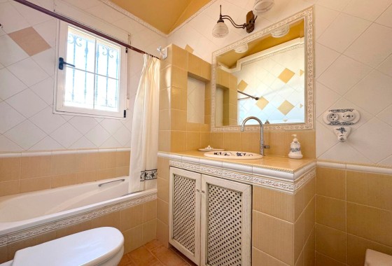 Resale - Detached Villa -
Torrevieja