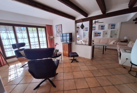 Venta - Apartamento / Piso -
Torrevieja