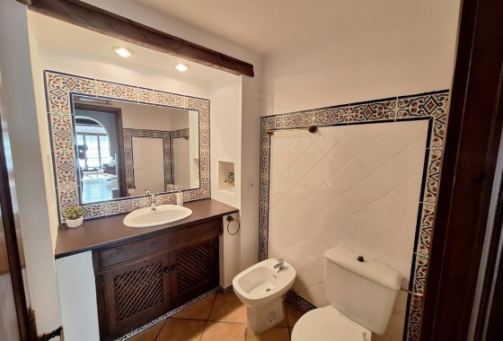 Venta - Apartamento / Piso -
Torrevieja