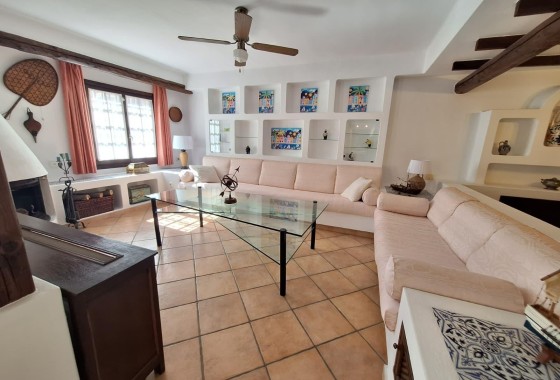 Venta - Apartamento / Piso -
Torrevieja