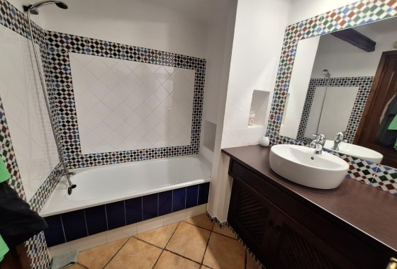 Venta - Apartamento / Piso -
Torrevieja