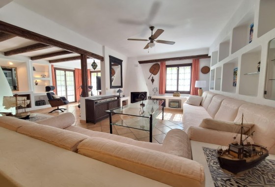Venta - Apartamento / Piso -
Torrevieja