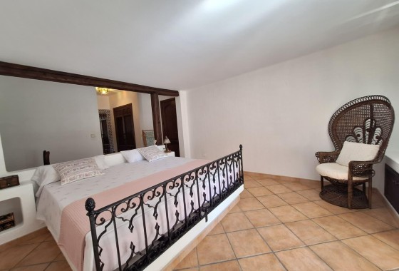 Venta - Apartamento / Piso -
Torrevieja