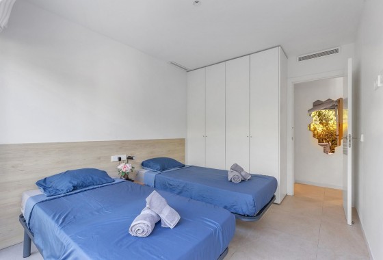 Sprzedaż - Apartament / Mieszkanie -
Torrevieja