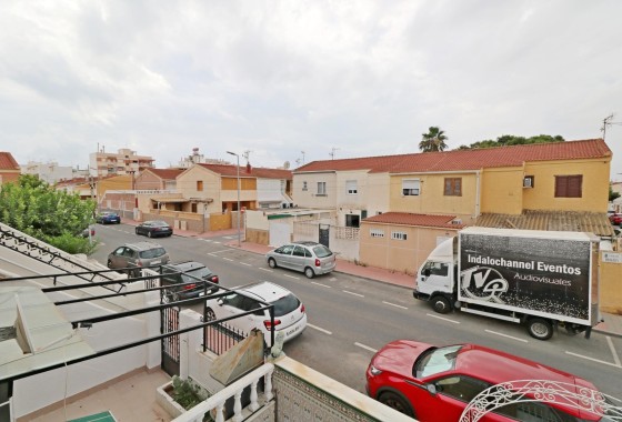 Wiederverkauf - Reihenhaus -
Torrevieja - Playa de los Naufragos