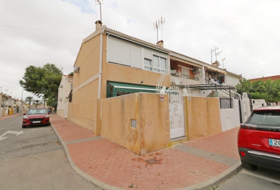Wiederverkauf - Reihenhaus -
Torrevieja - Playa de los Naufragos