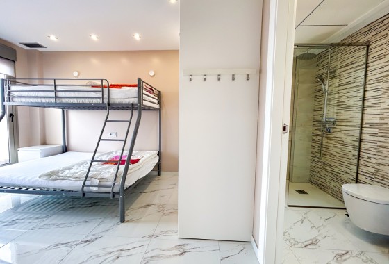 Venta - Chalet Independiente -
Villamartín