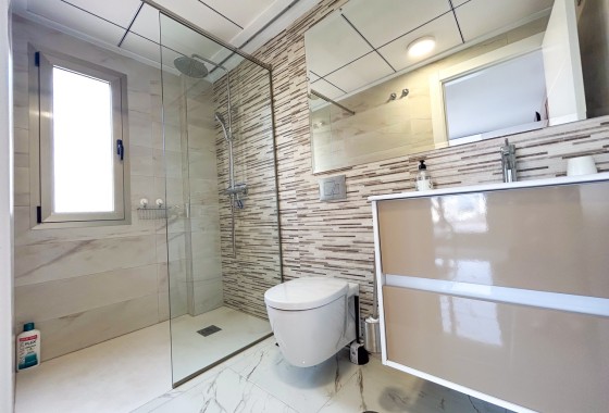 Venta - Chalet Independiente -
Villamartín