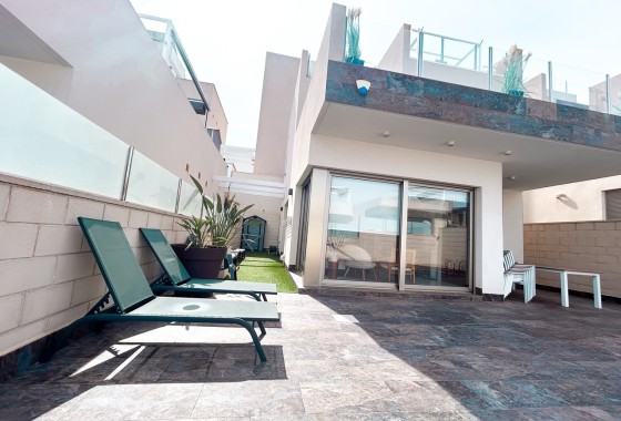 Venta - Chalet Independiente -
Villamartín