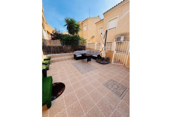 Revente - Appartement -
Orihuela Costa