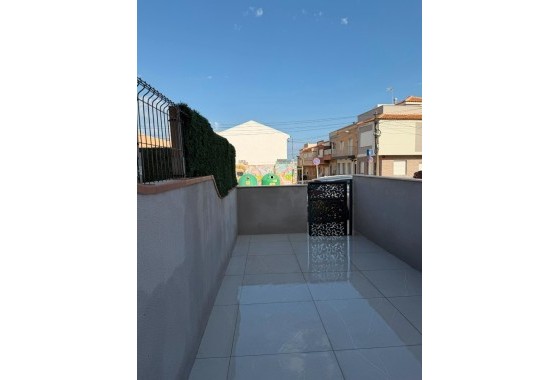 Wiederverkauf - Wohnung / Apartment -
Torrevieja - Mar Azul