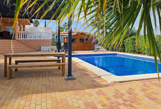 Venta - Chalet Independiente -
Campos Del Rio