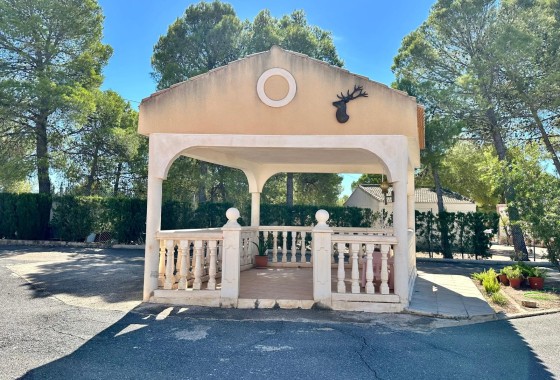 Venta - Chalet Independiente -
Yecla
