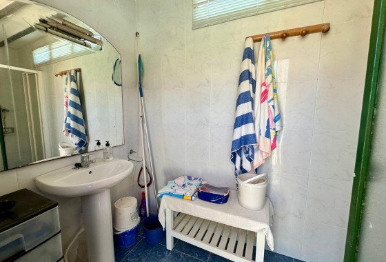 Venta - Chalet Independiente -
Yecla